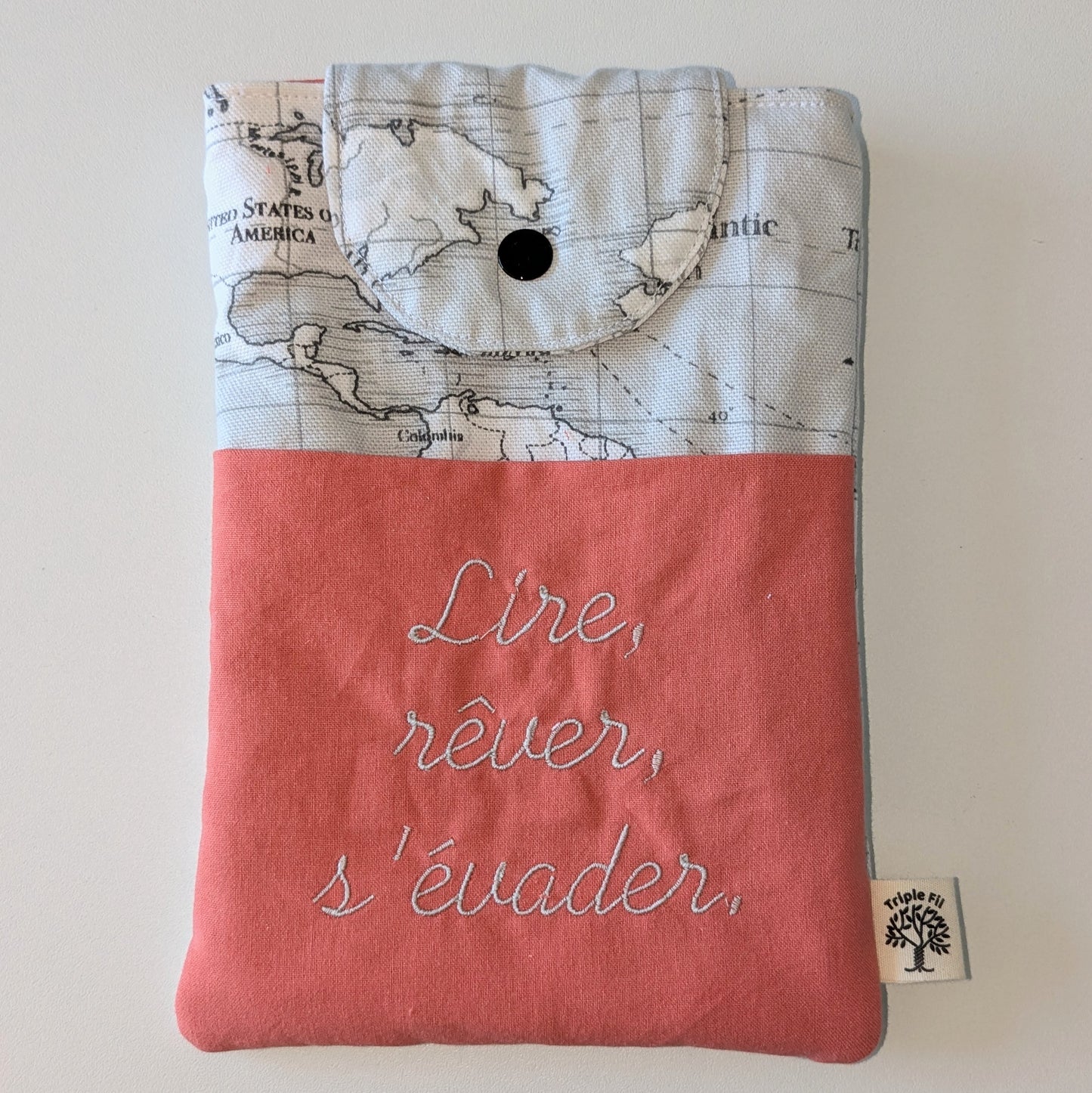 Pochette à livre format poche - Map monde/corail