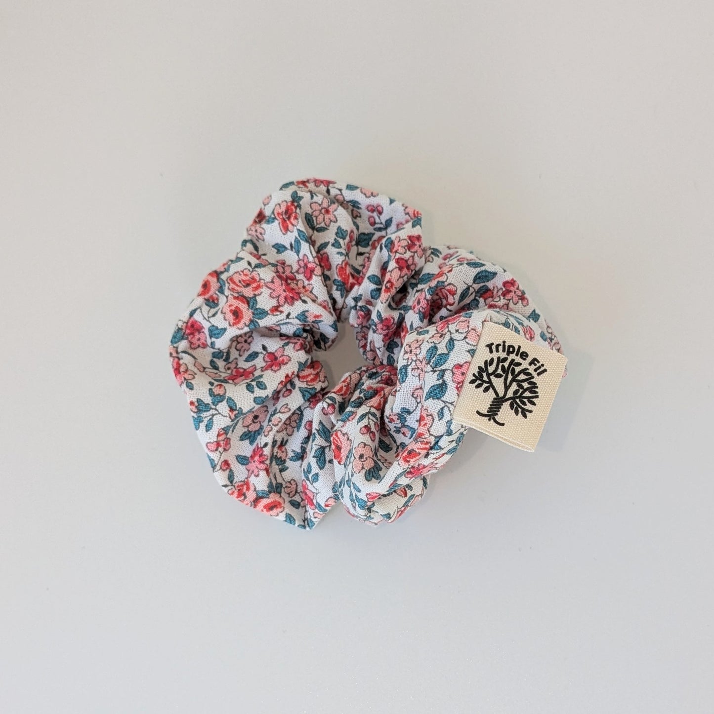 Chouchou fleuri roses