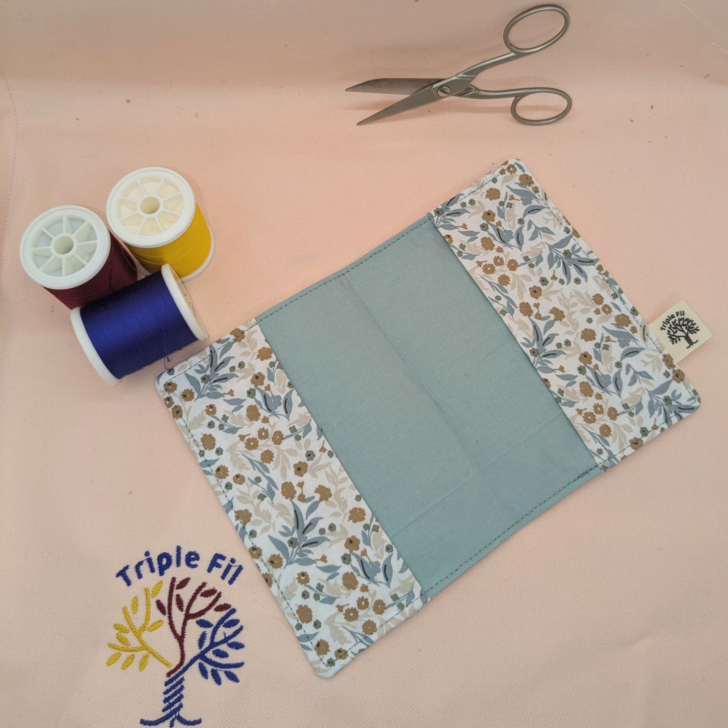 Pochette passeport fleurie bleu