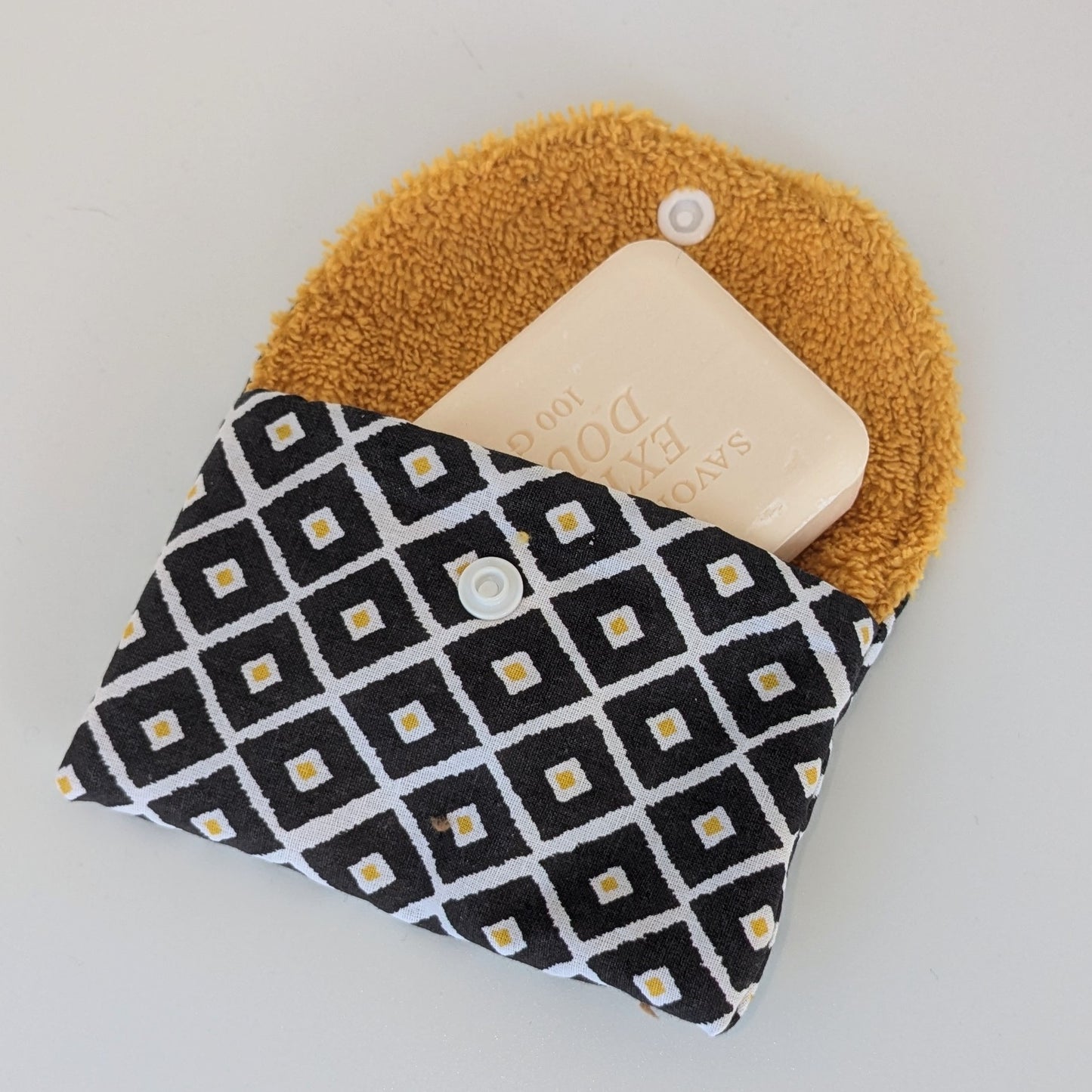 Pochette à savon en éponge