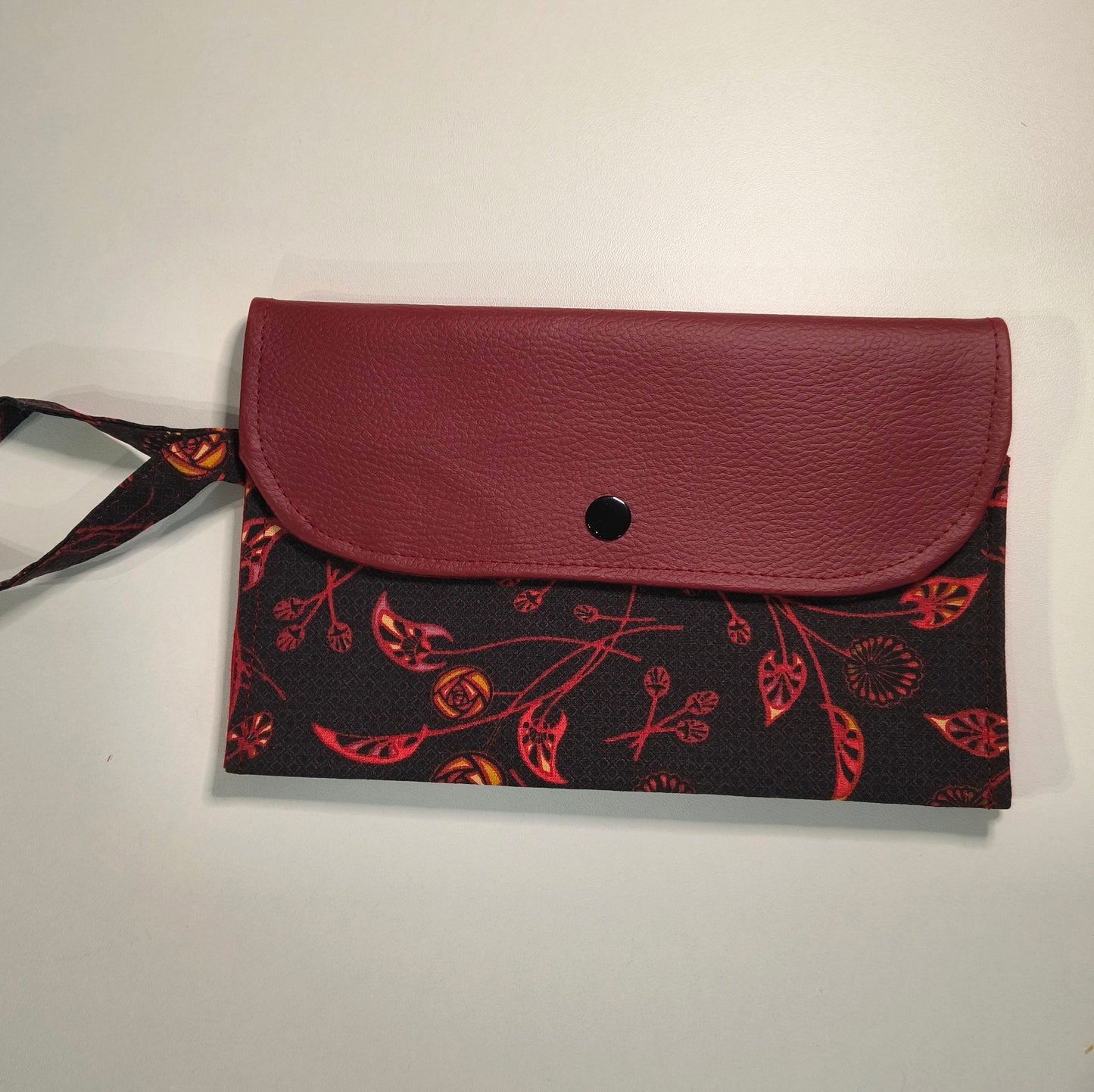 Pochette portefeuille feuilles bordeaux