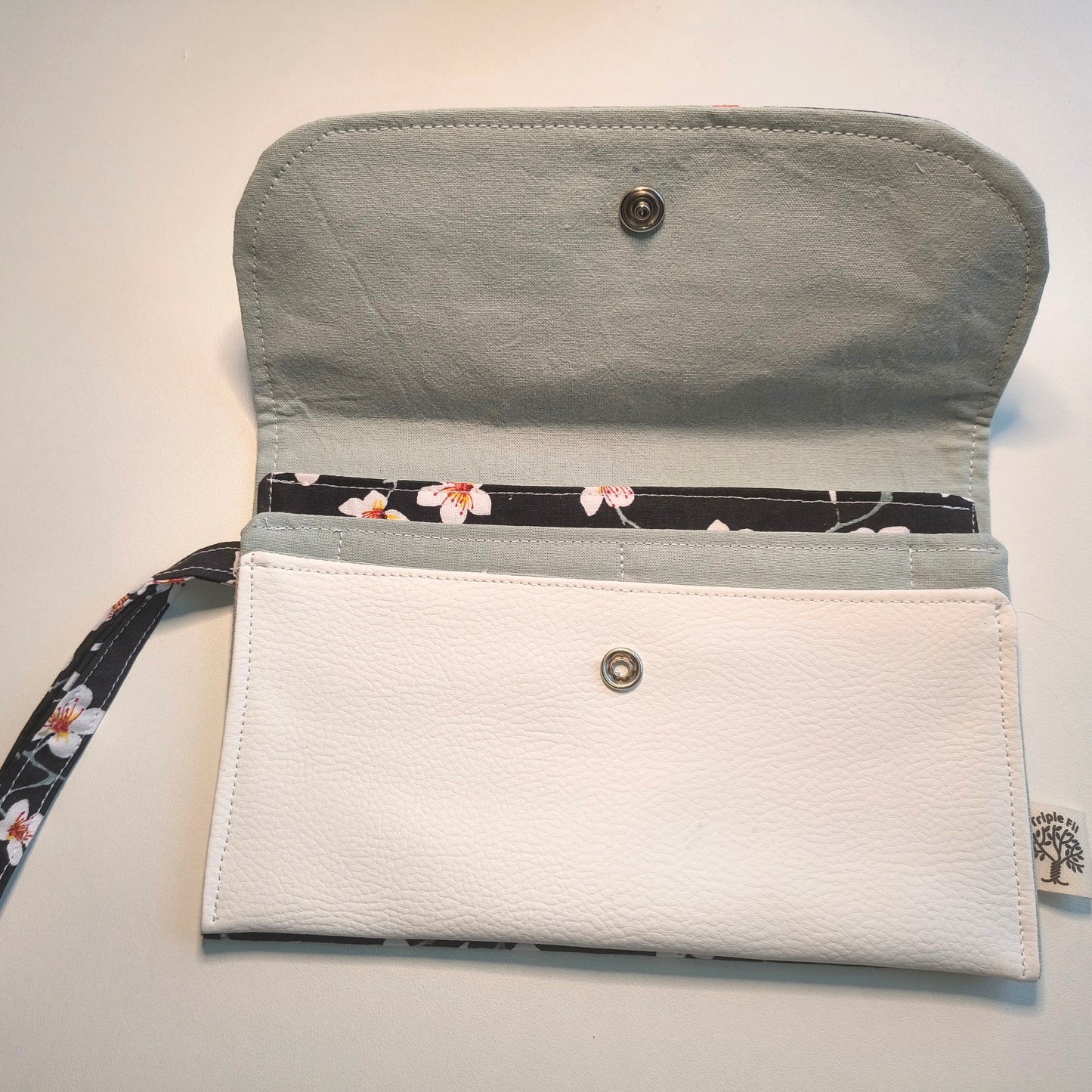 Pochette portefeuille fleurie noire