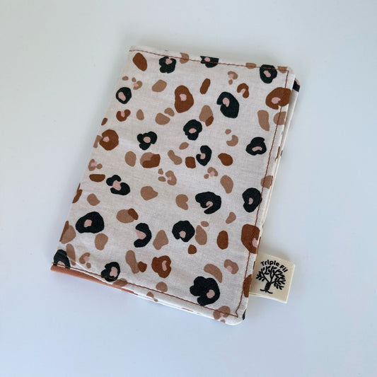 Pochette passeport léopard camel