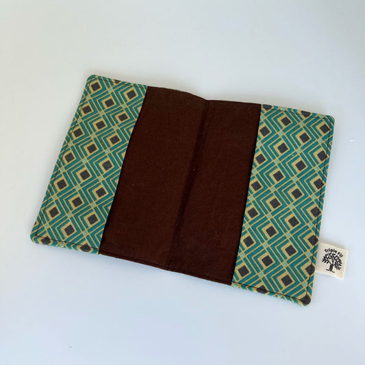 Pochette passeport graphique vert et marron
