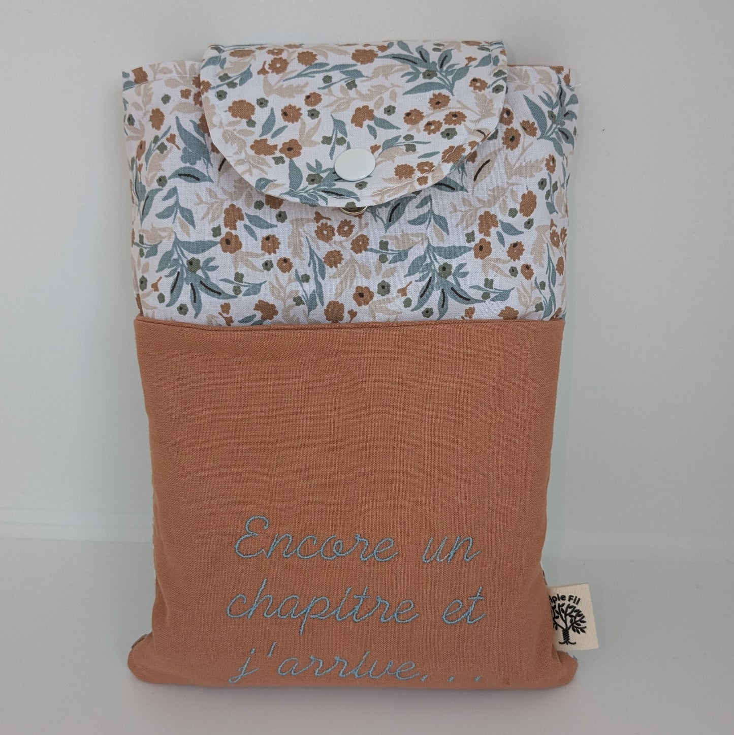 Pochette à livre format poche - fleurie camel