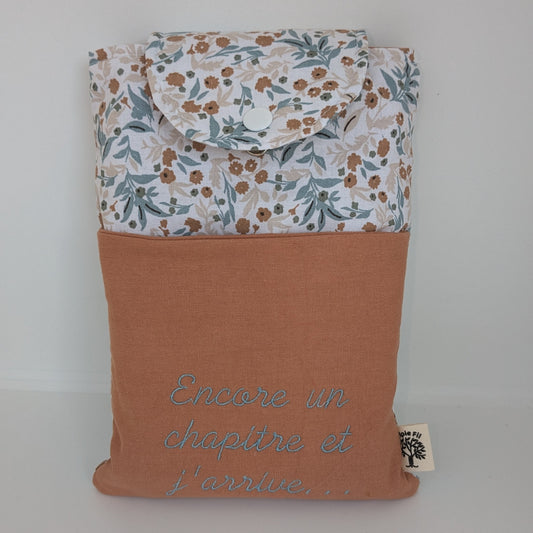 Pochette à livre format poche - fleurie camel