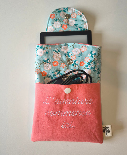 Pochette pour liseuse - fleuri corail