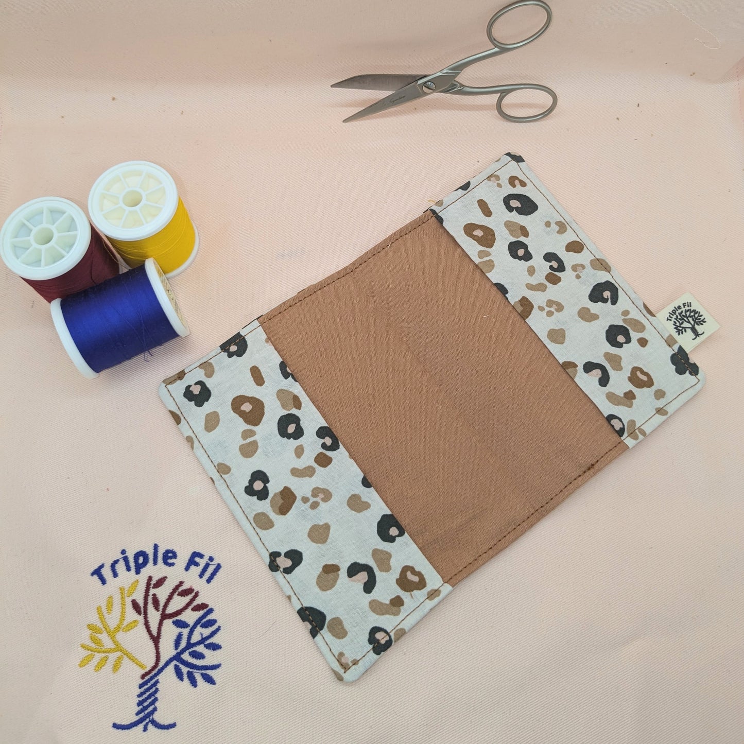 Pochette passeport léopard camel