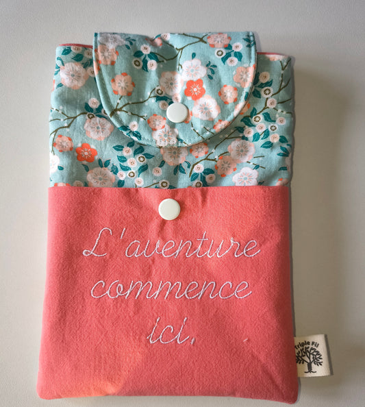 Pochette pour liseuse - fleuri corail
