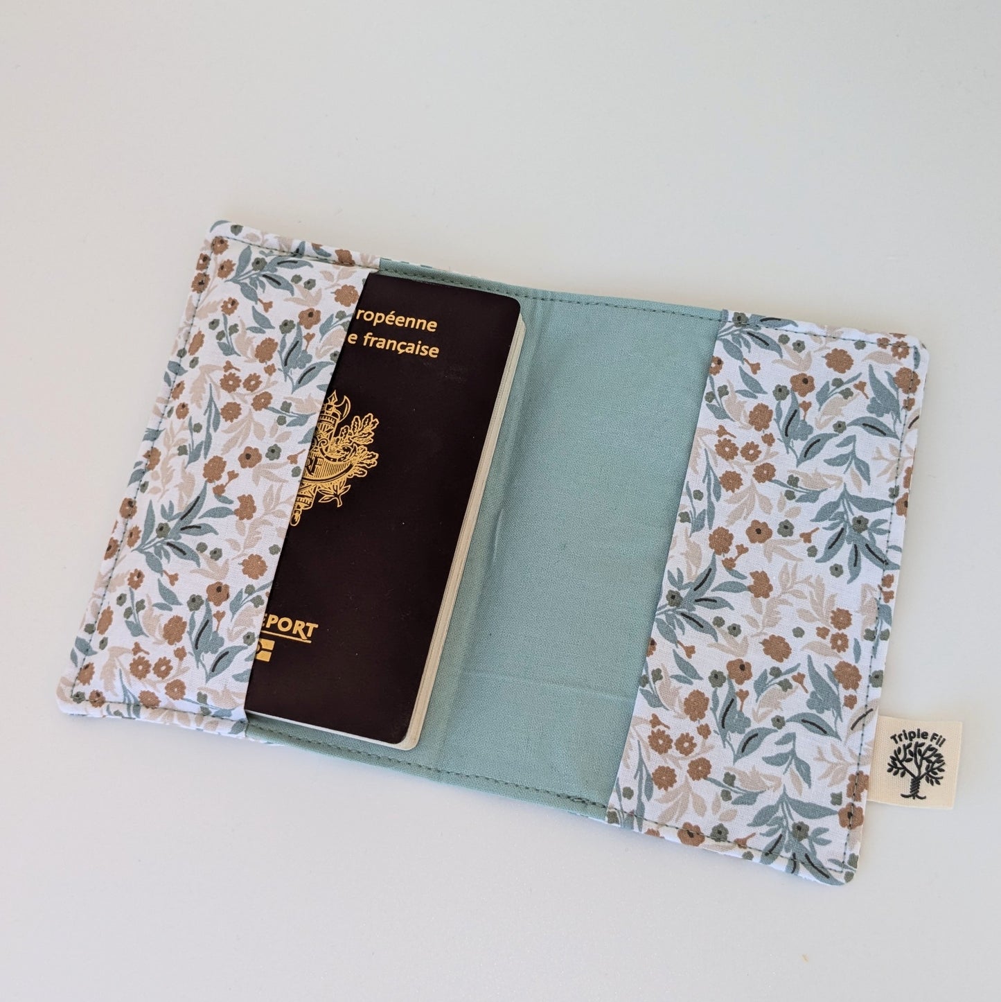 Pochette passeport fleurie bleu