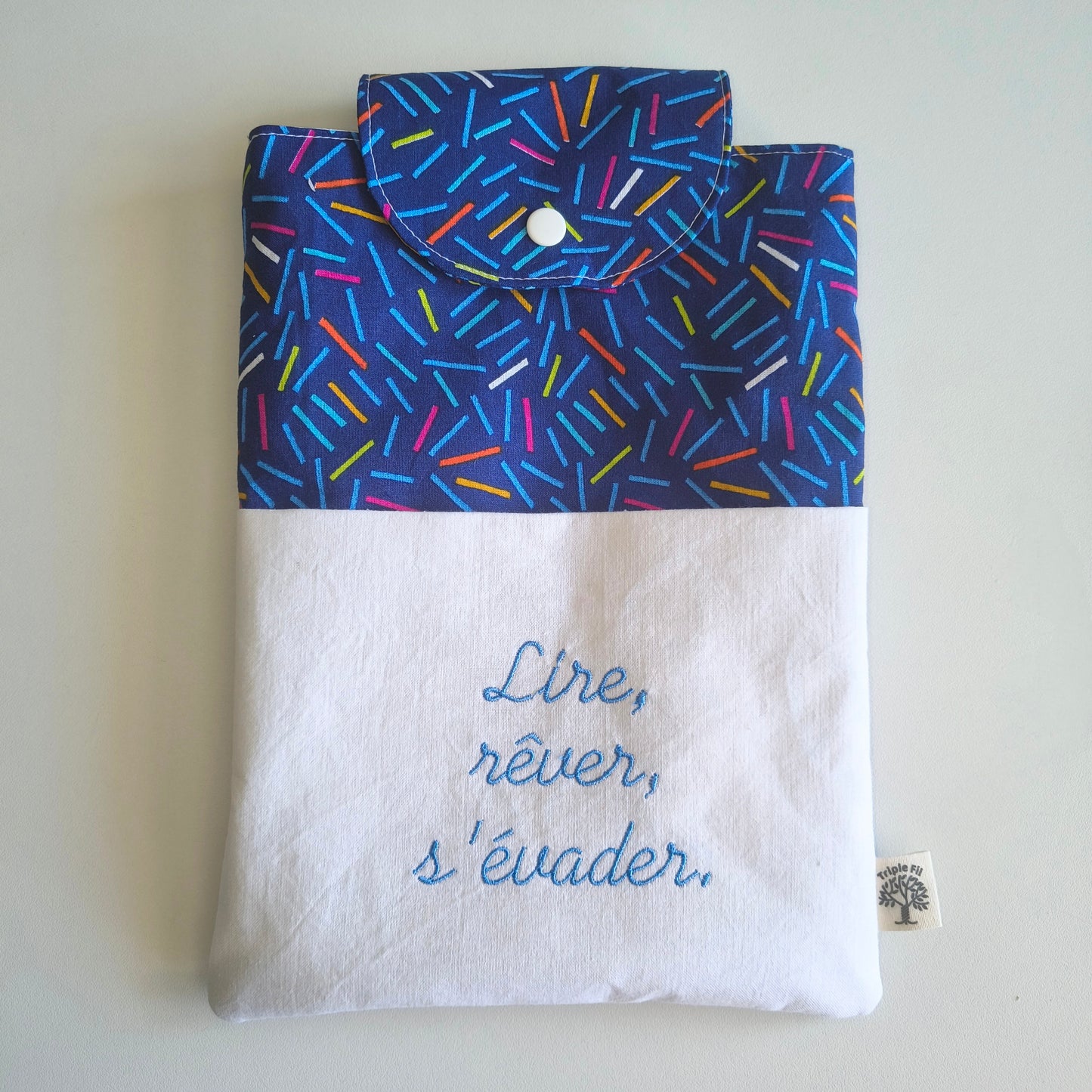 Pochette à livre grand format graphique bleue