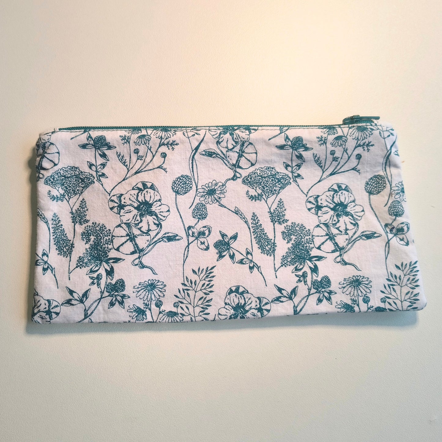 Trousse fleurie blanche/bleue